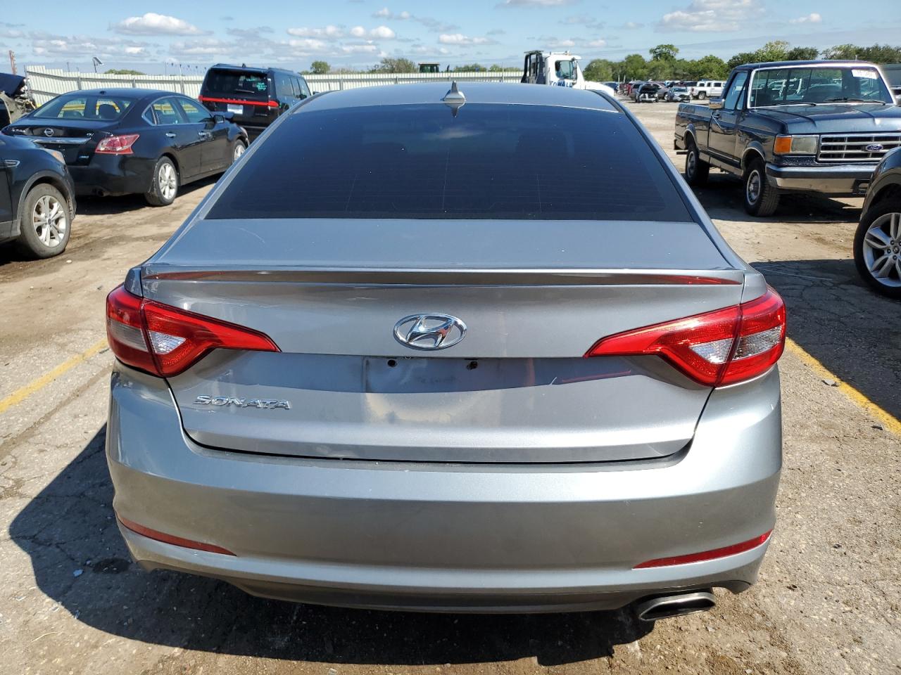 2017 Hyundai Sonata Se VIN: 5NPE24AF1HH568282 Lot: 71125404
