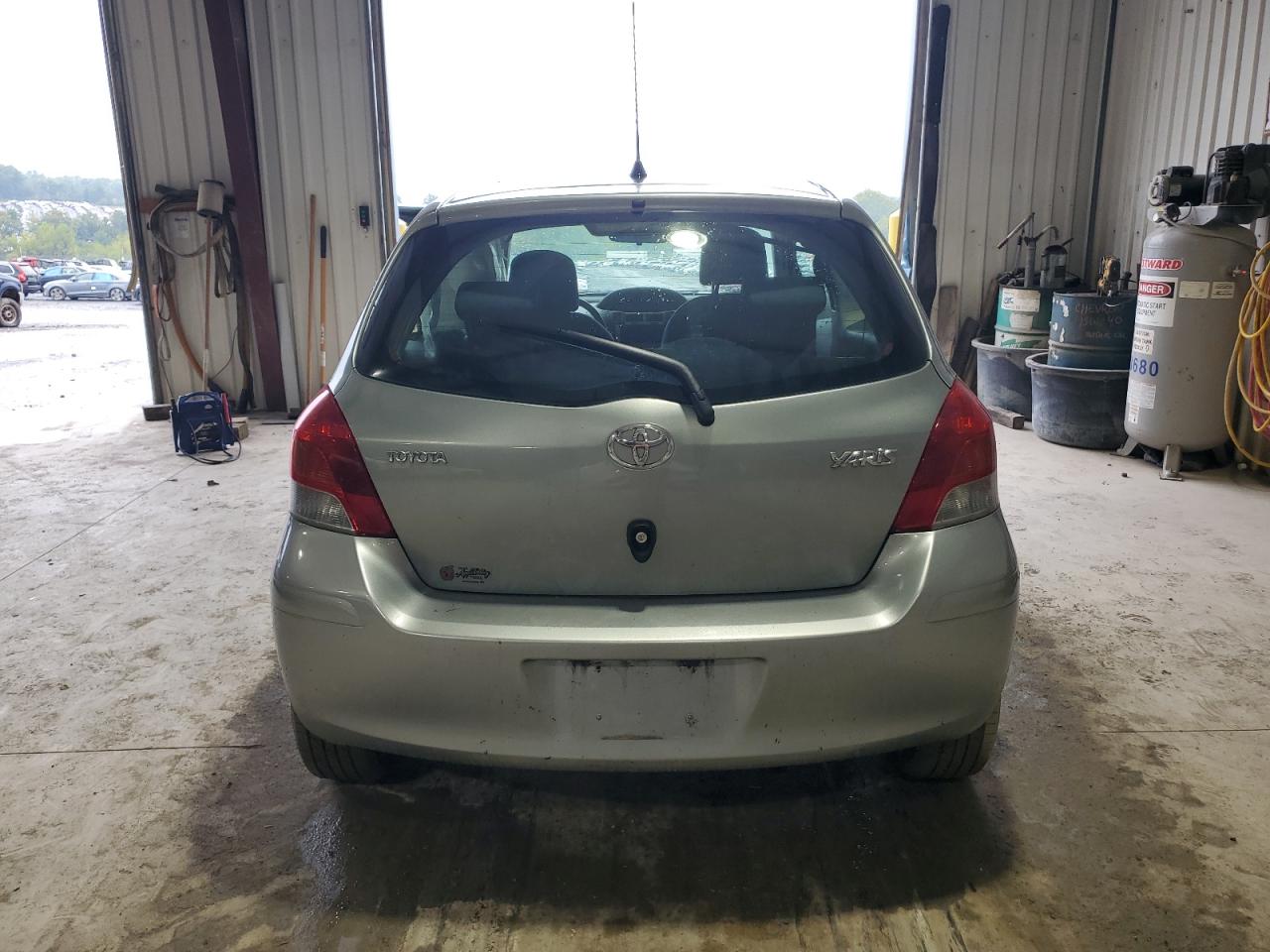 JTDJT4K32B5330657 2011 Toyota Yaris