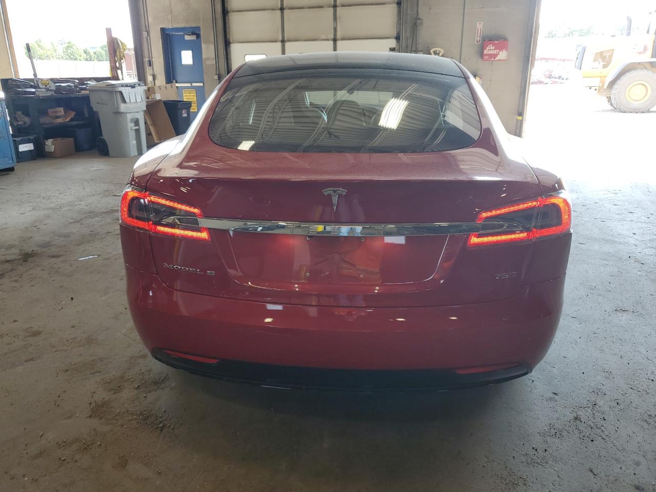 2018 Tesla Model S VIN: 5YJSA1E23JF294907 Lot: 70425234