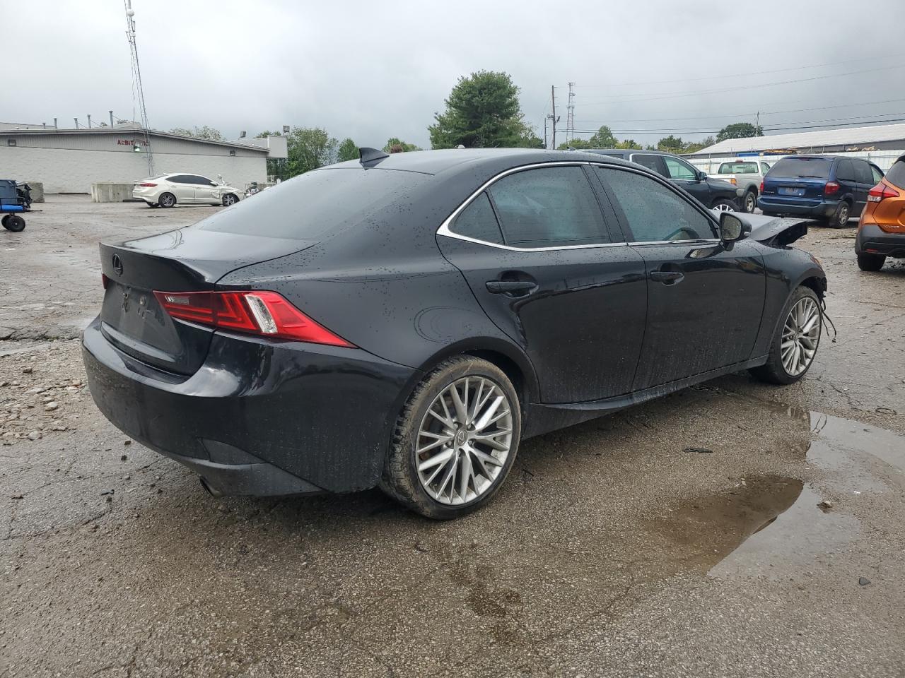 2014 Lexus IS - Image 3