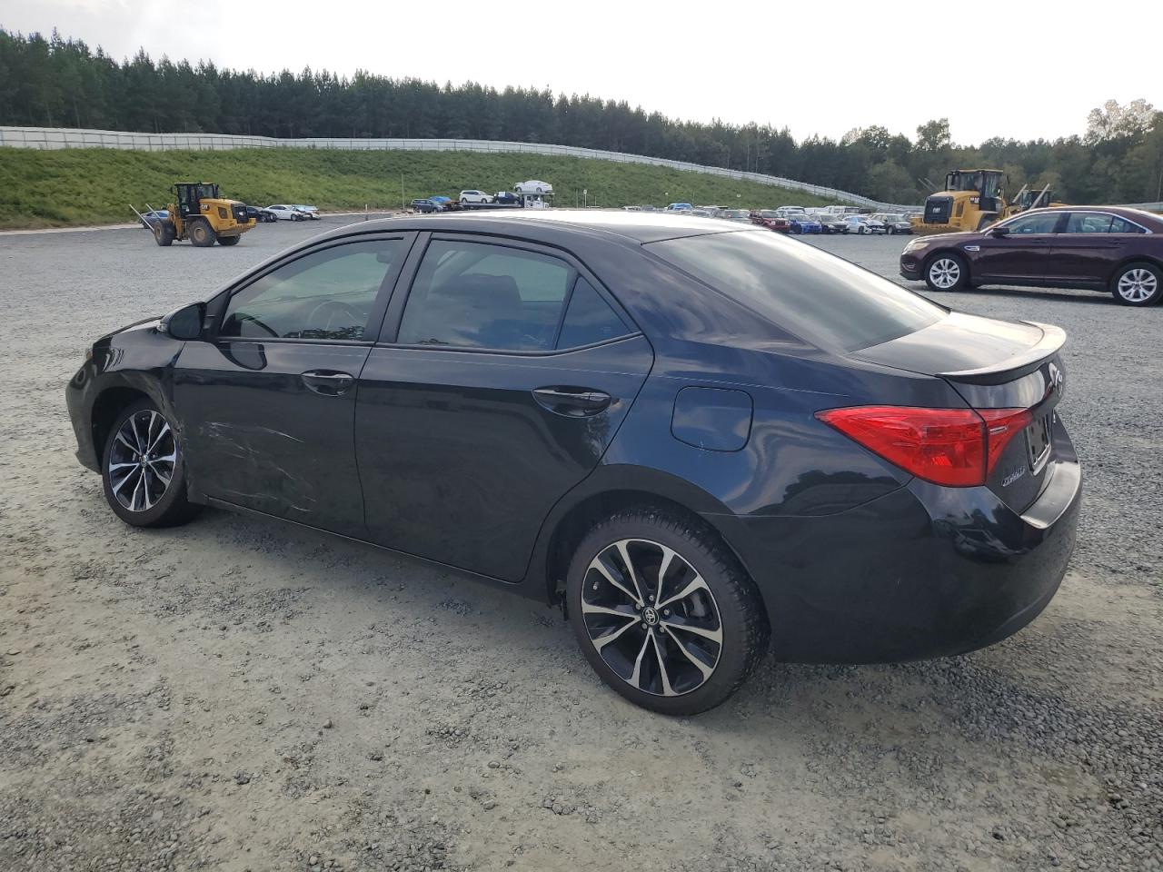 2T1BURHE6HC879457 2017 TOYOTA COROLLA - Image 2