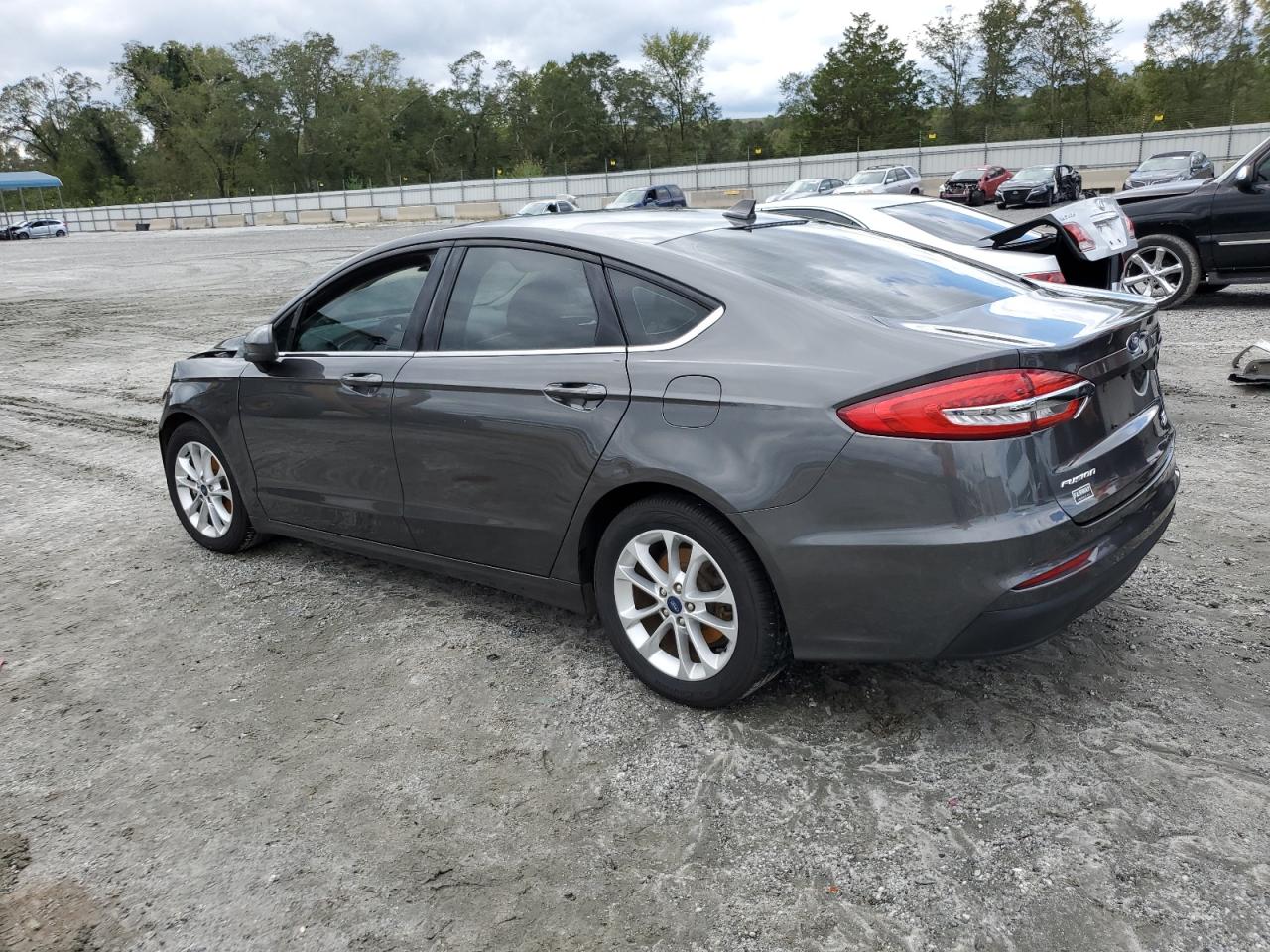2019 Ford Fusion - Image 2