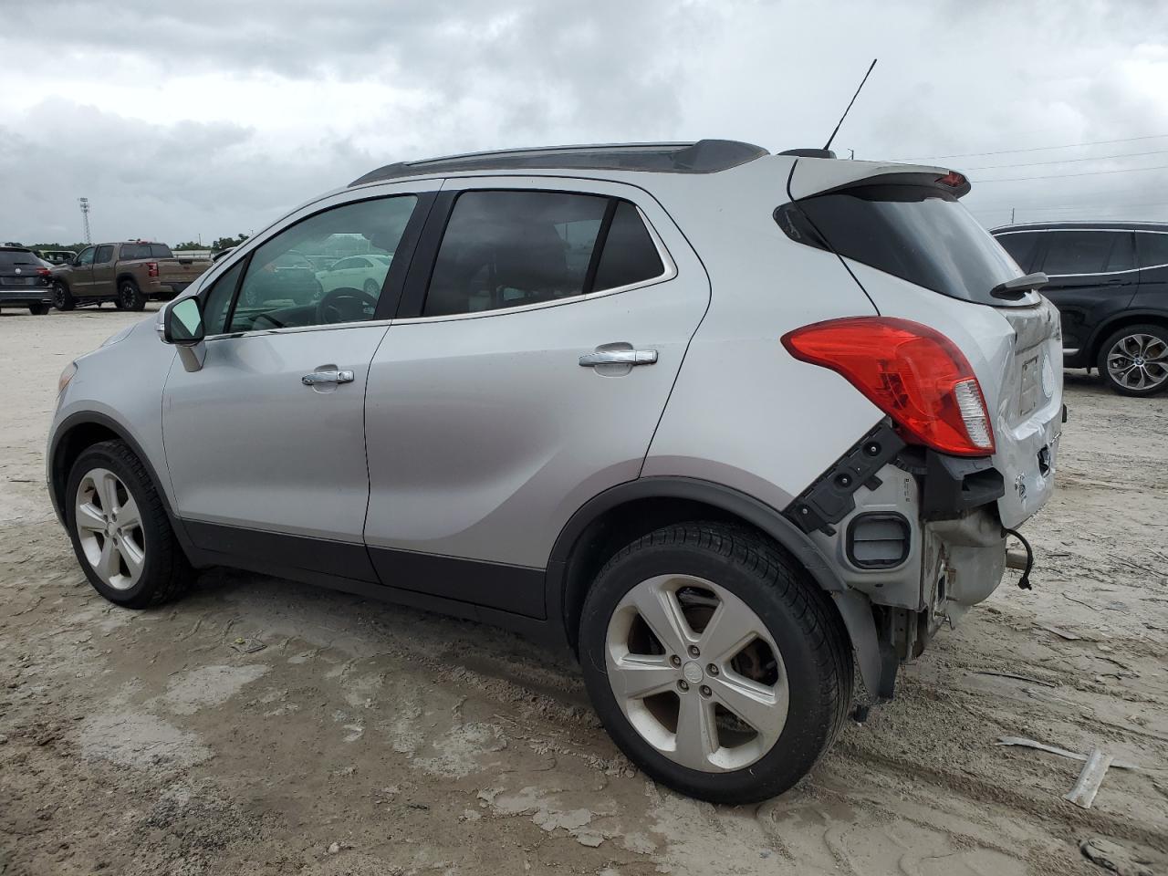 KL4CJFSB2FB045749 2015 BUICK ENCORE - Image 2