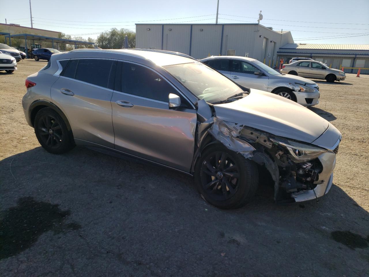 2017 Infiniti QX30 - Image 4