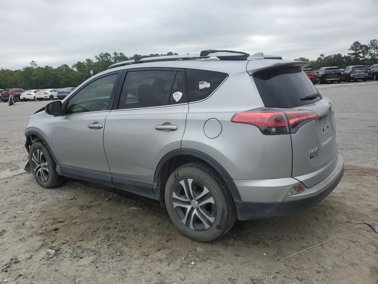 JTMZFREV8JJ199096 2018 TOYOTA RAV 4 - Image 2