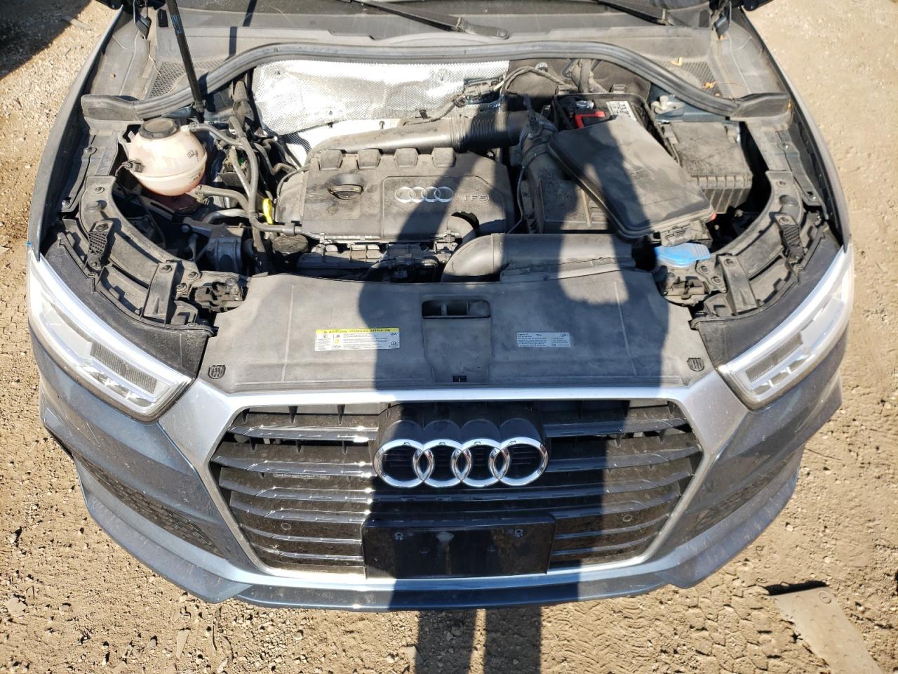 WA1JCCFS8JR022518 2018 Audi Q3 Premium Plus