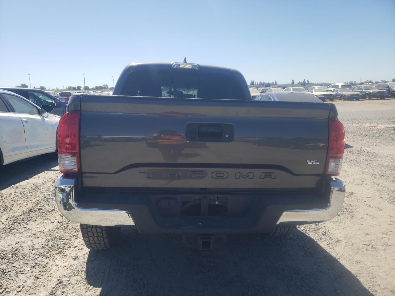 3TMAZ5CN8HM039930 2017 Toyota Tacoma Double Cab