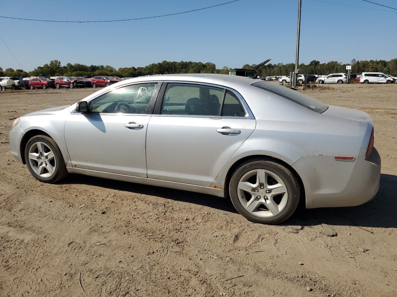 2009 Chevrolet Malibu - Image 2