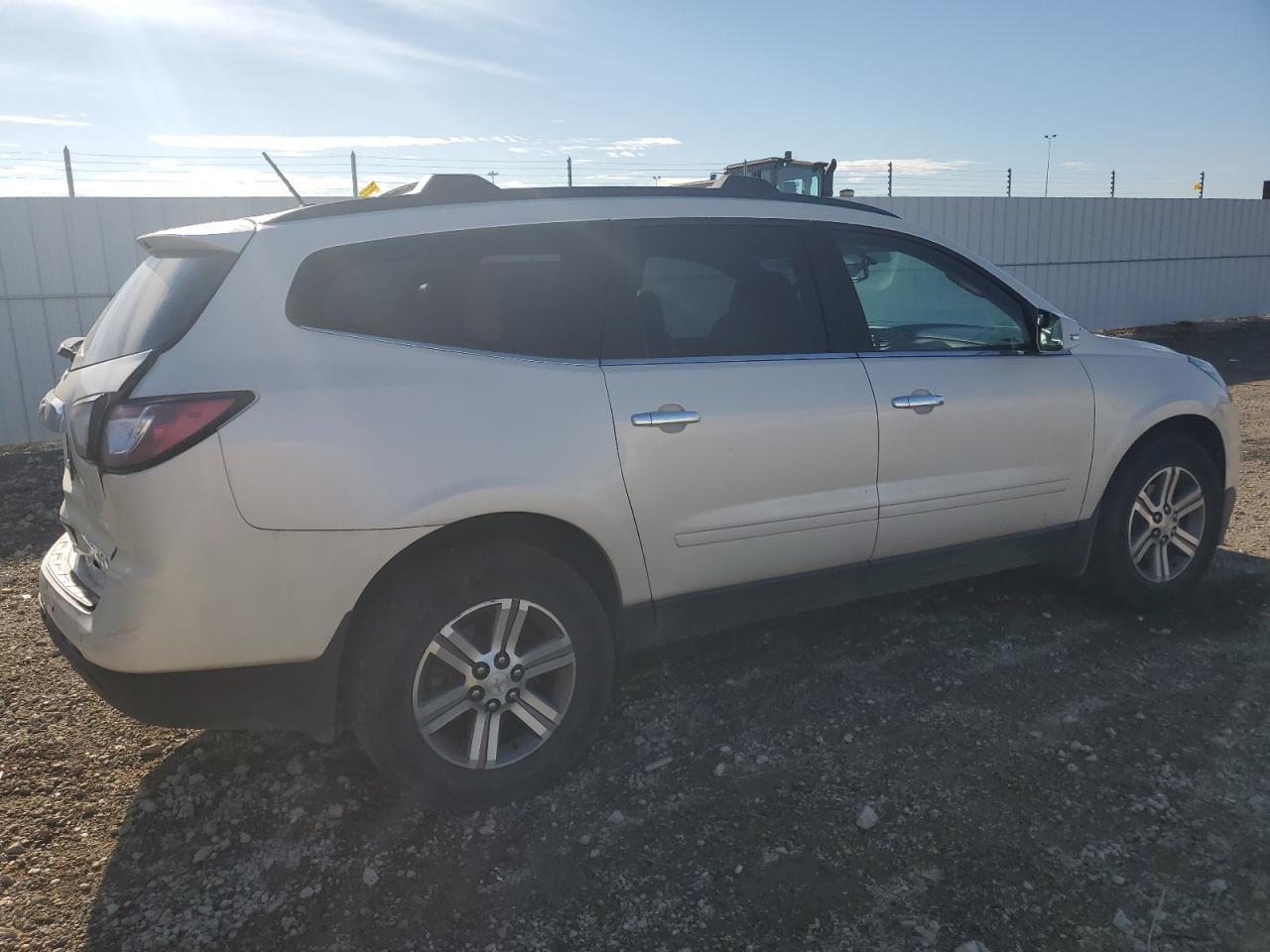 2015 Chevrolet Traverse - Image 3