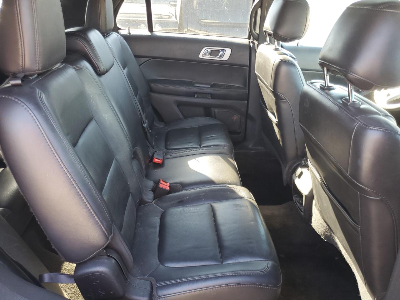2013 Ford Explorer - Image 11