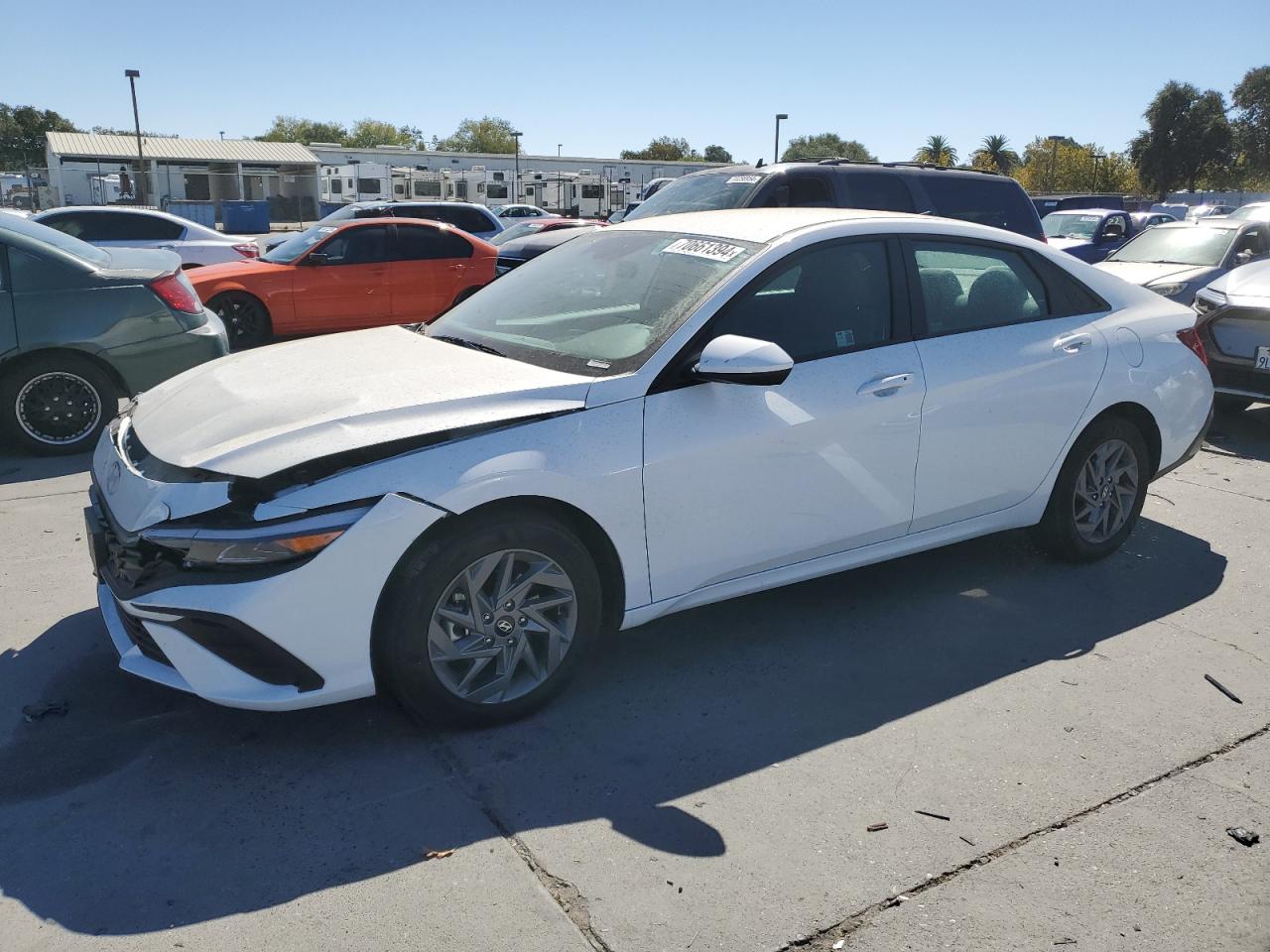 KMHLM4DG8RU670395 2024 HYUNDAI ELANTRA - Image 1