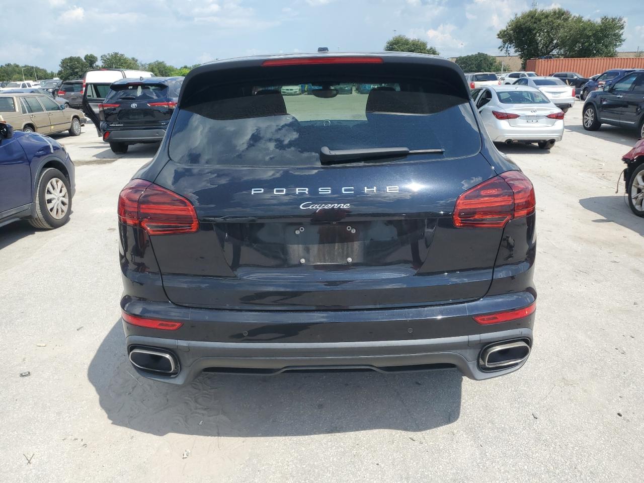 2018 Porsche Cayenne VIN: WP1AA2A27JKA02023 Lot: 72199364