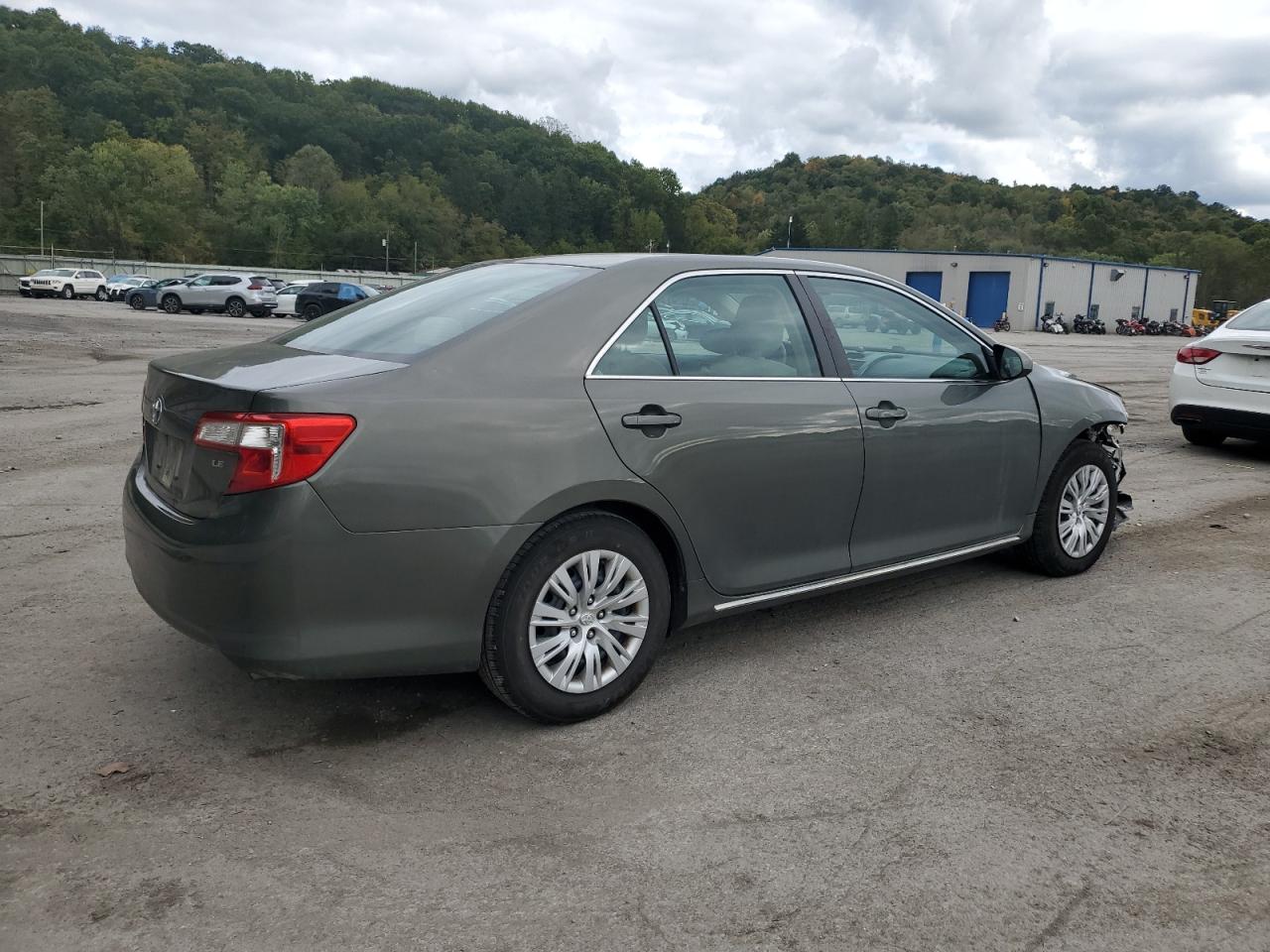 2014 Toyota Camry - Image 3