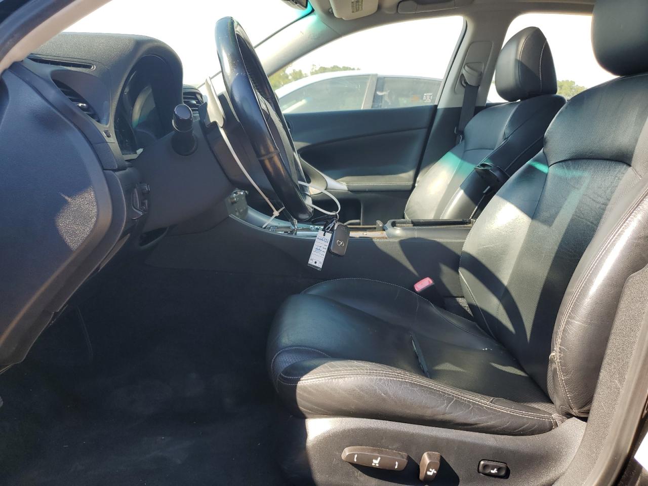 2009 Lexus IS - Image 7