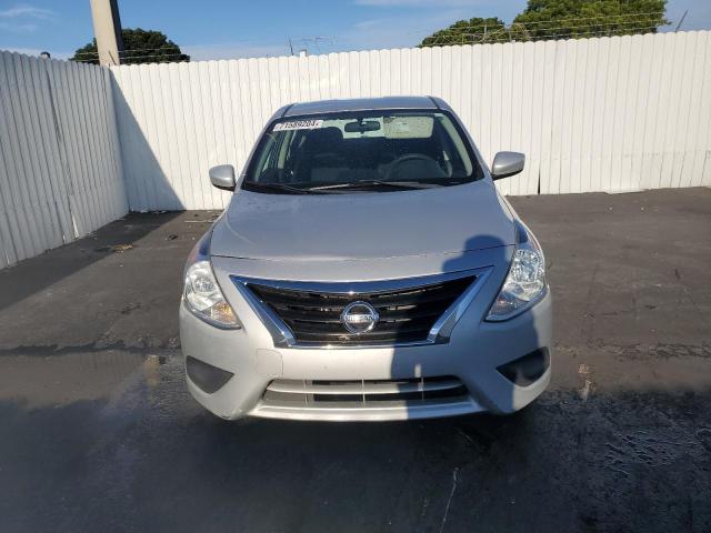  NISSAN VERSA 2017 Silver