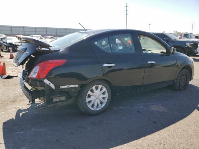 Sedans NISSAN VERSA 2016 Czarny