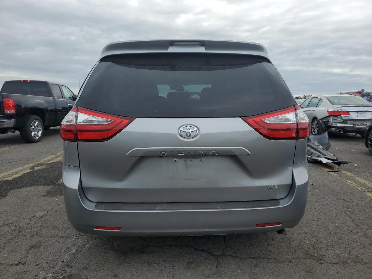 2015 Toyota Sienna Xle VIN: 5TDYK3DC9FS688136 Lot: 73419504