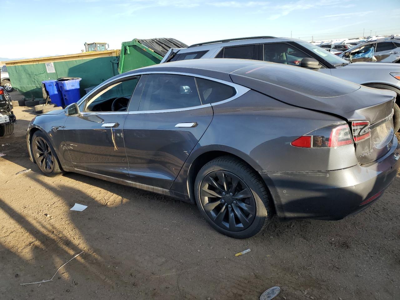 VIN 5YJSA1E25JF263318 2018 TESLA MODEL S no.2