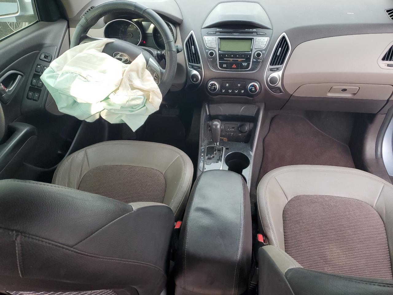2012 Hyundai Tucson - Image 8