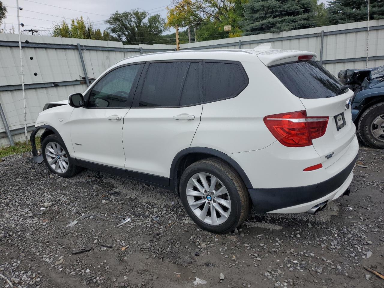 VIN 5UXWX9C5XE0D36300 2014 BMW X3 no.2