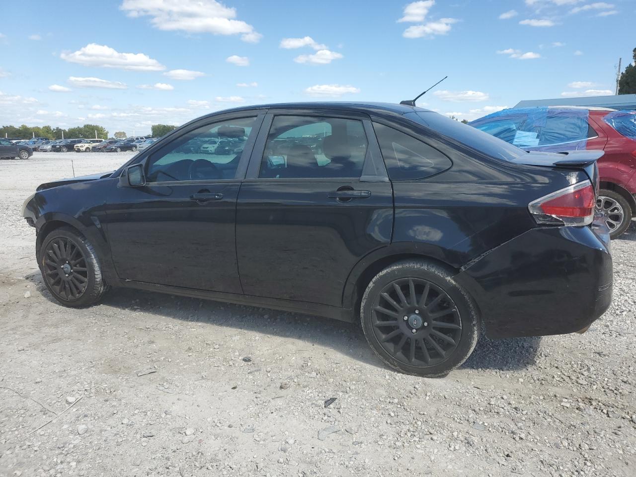 2010 Ford Focus - Image 2