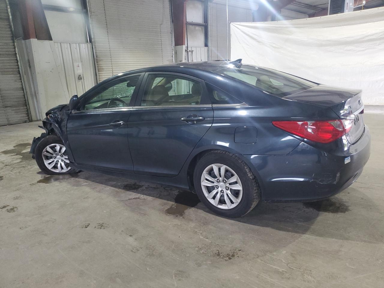 2012 Hyundai Sonata - Image 2