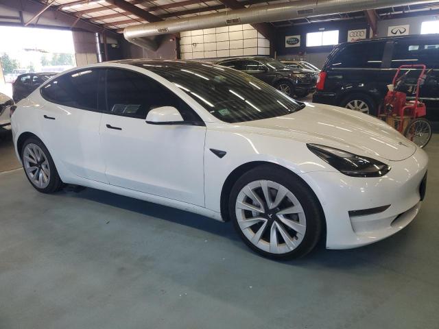  TESLA MODEL 3 2022 Білий