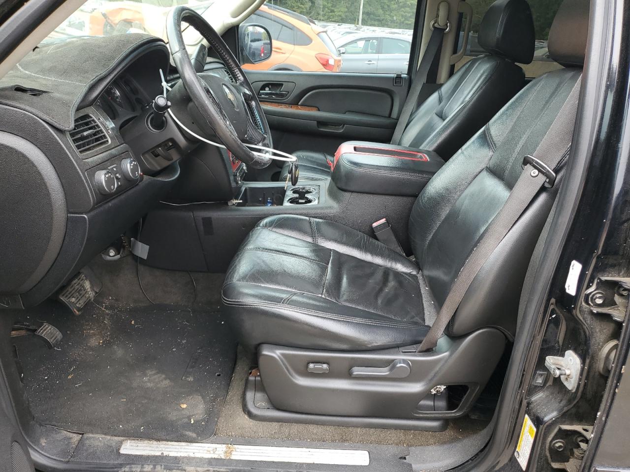 2007 Chevrolet Suburban - Image 7