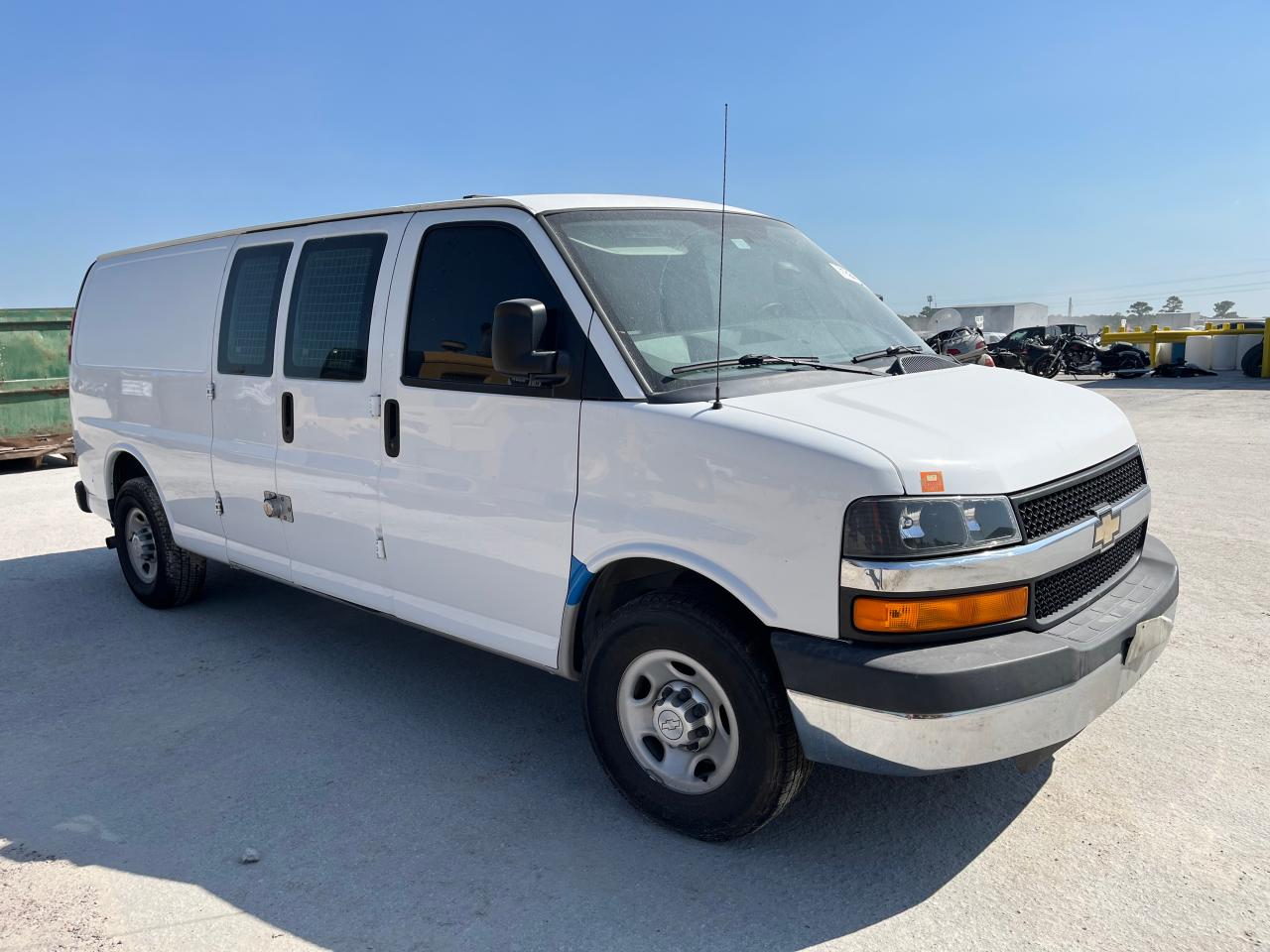 VIN 1GCWGGCG1E1202998 2014 CHEVROLET EXPRESS no.4