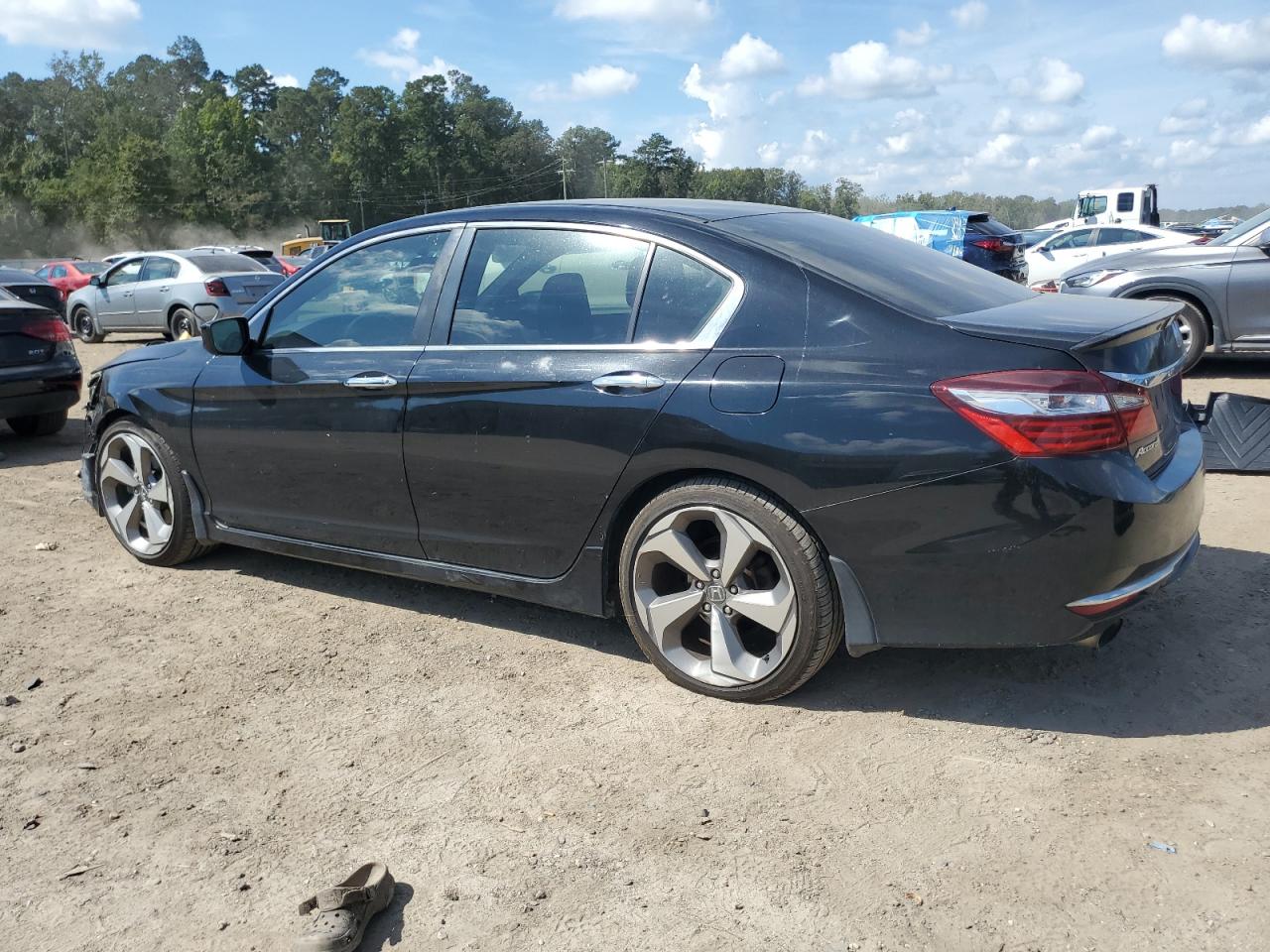 1HGCR2F53GA140132 2016 HONDA ACCORD - Image 2