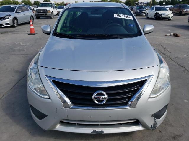  NISSAN VERSA 2016 Серебристый