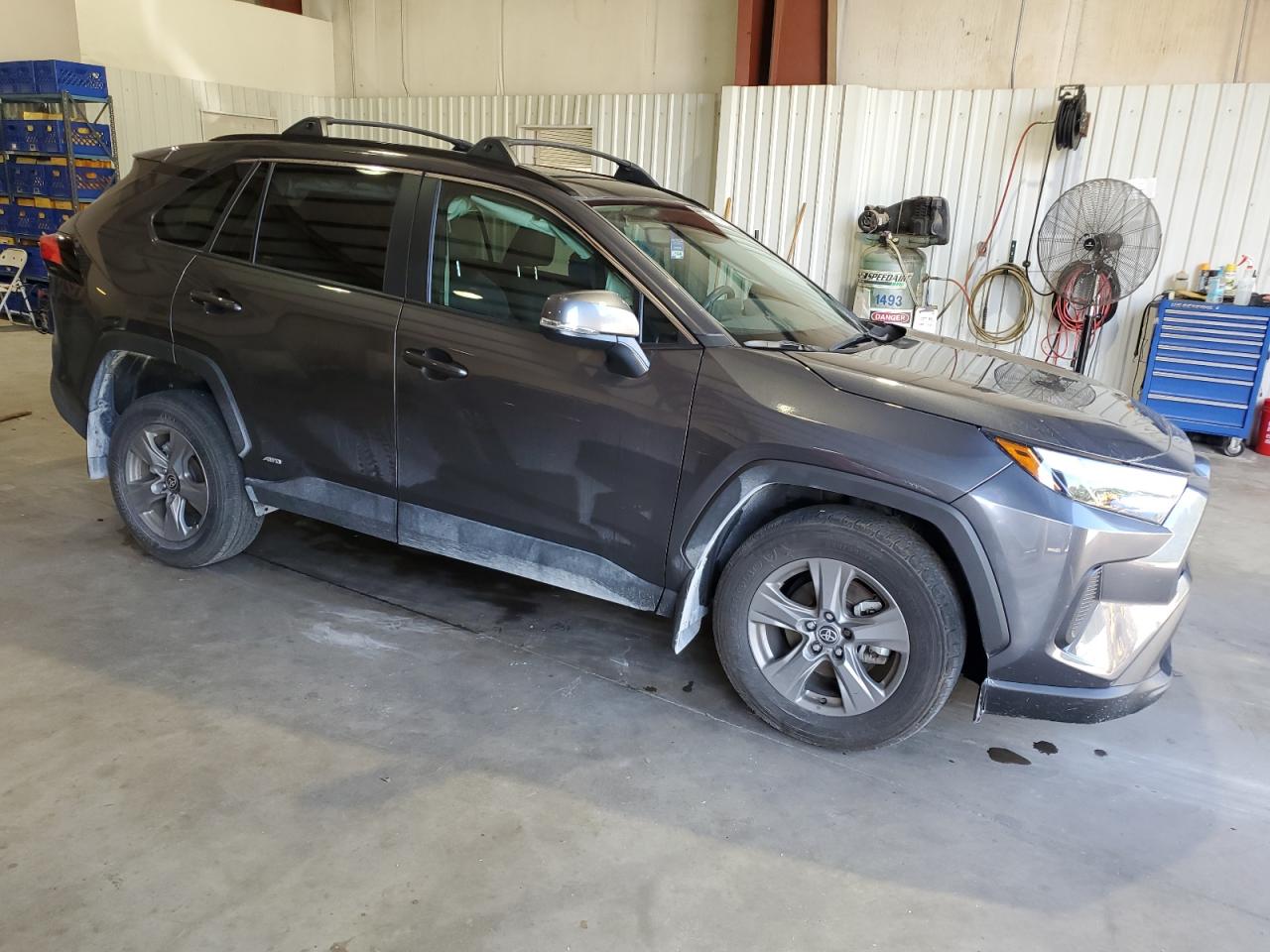 2024 Toyota RAV 4 - Image 4