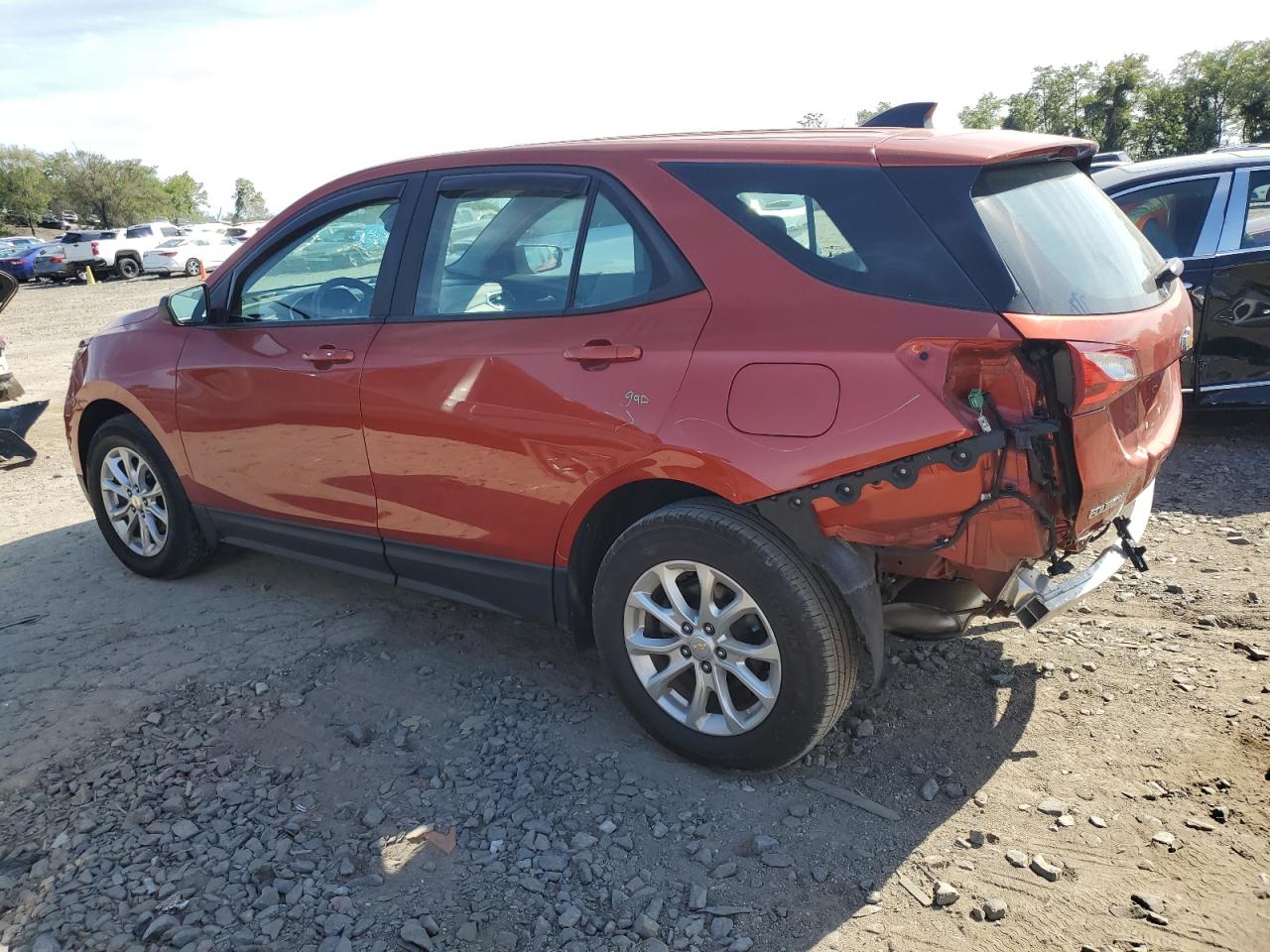 2GNAXHEV6L6241700 2020 CHEVROLET EQUINOX - Image 2