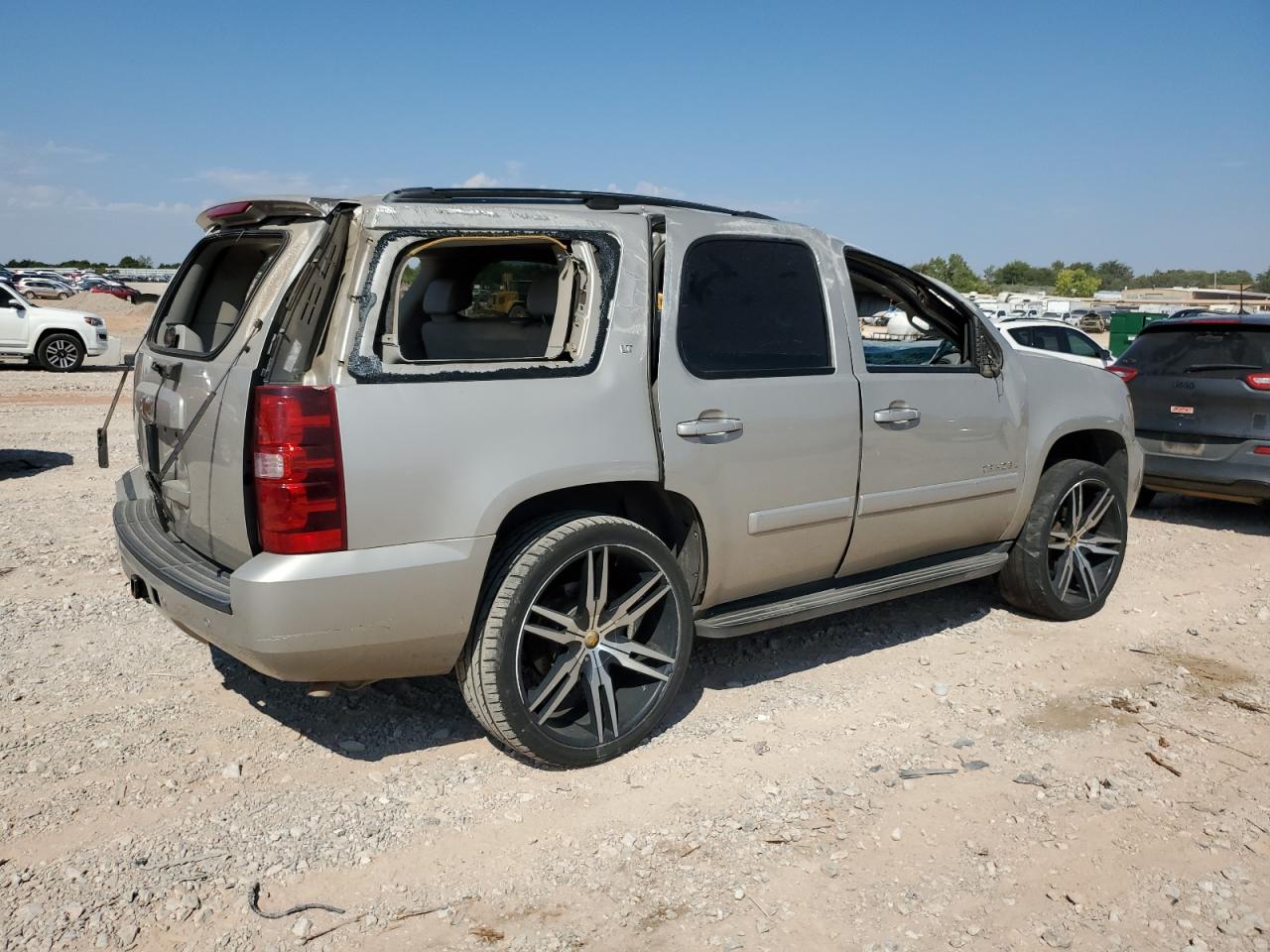 2007 Chevrolet Tahoe - Image 3