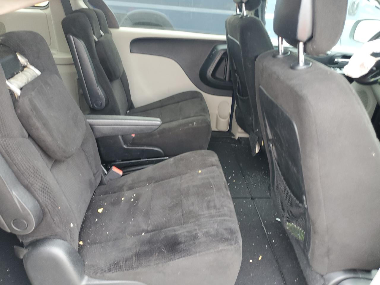 2013 Dodge Caravan - Image 11