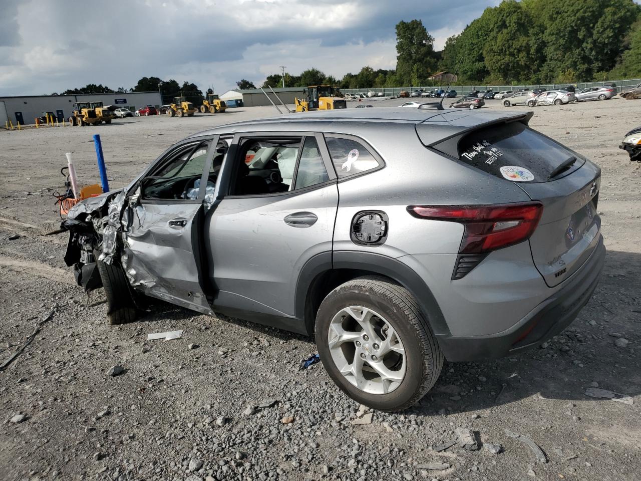 KL77LFE25RC145904 2024 CHEVROLET TRAX - Image 2