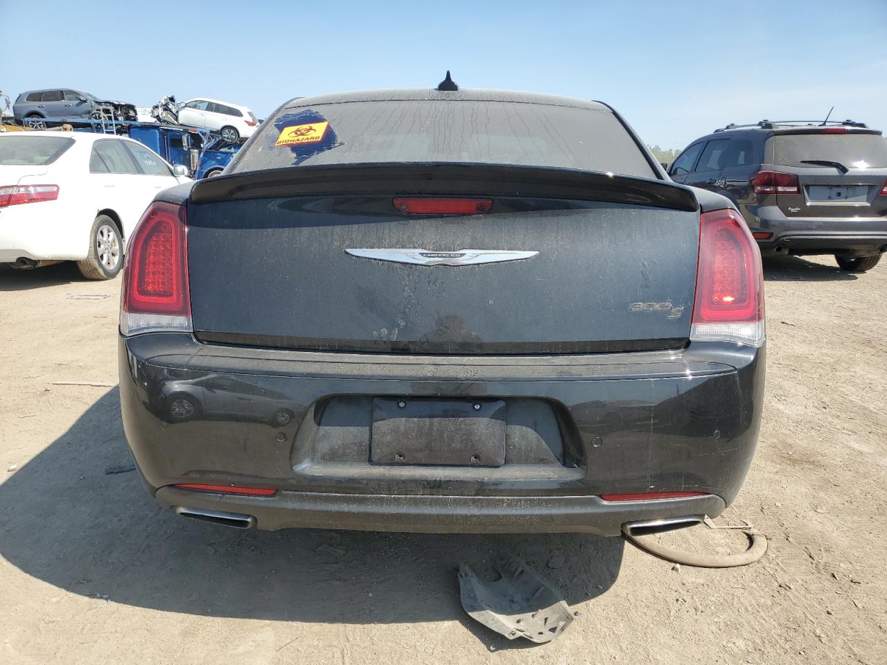 2C3CCABT2JH141266 2018 Chrysler 300 S