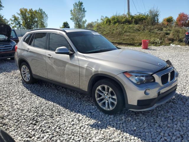 Кроссоверы BMW X1 2015 Серебристый