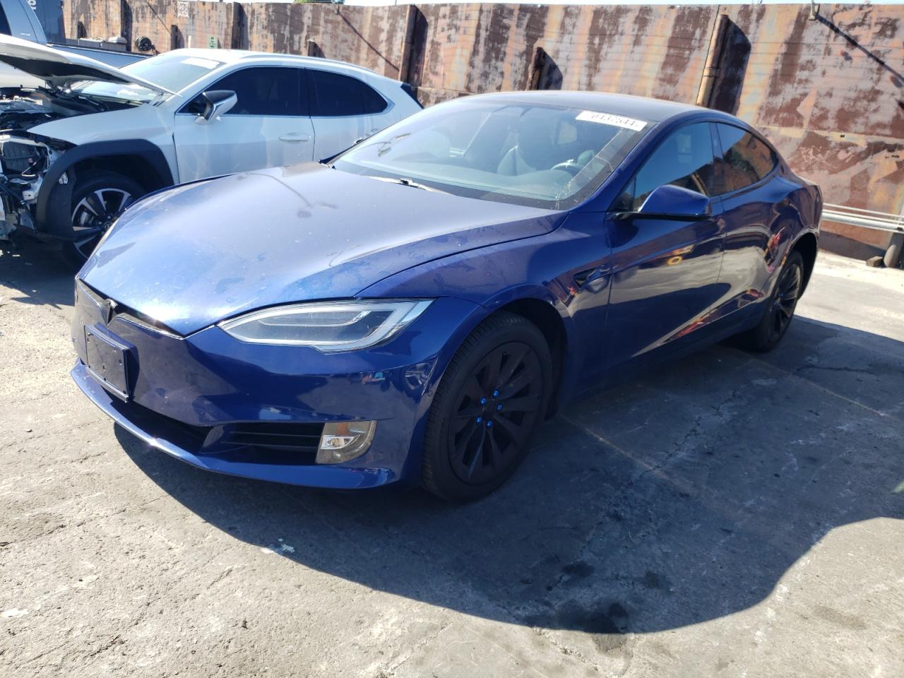 2017 Tesla Model S VIN: 5YJSA1E2XHF230910 Lot: 70437544