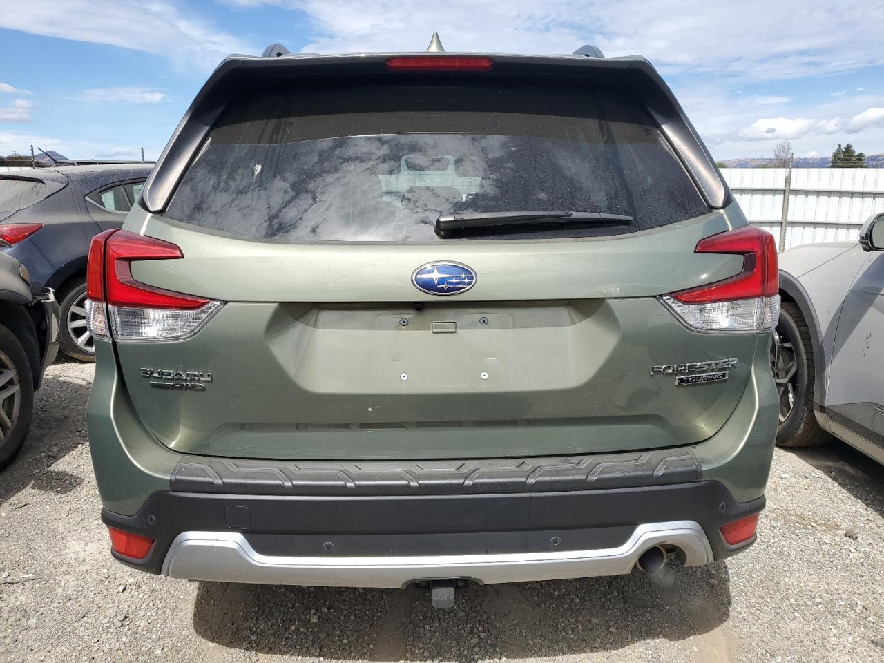 2021 Subaru Forester Touring VIN: JF2SKAXC0MH551370 Lot: 71473984