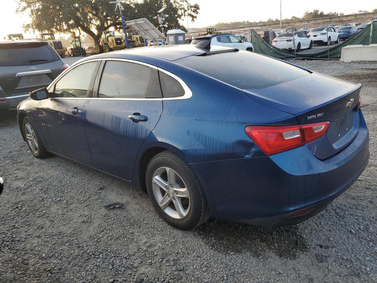 2019 Chevrolet Malibu - Image 2