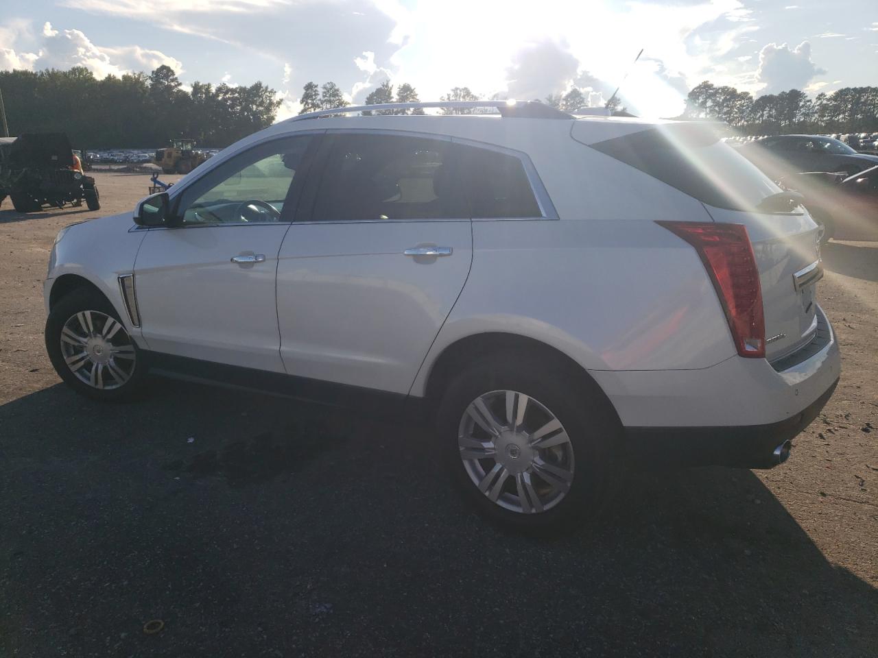 2015 Cadillac SRX - Image 2