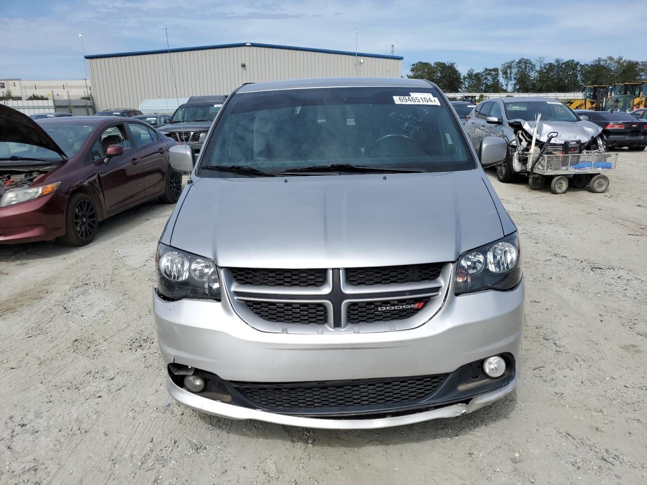 2020 Dodge Caravan - Image 5