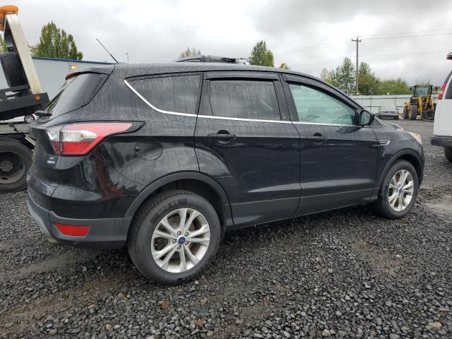  FORD ESCAPE 2017 Czarny