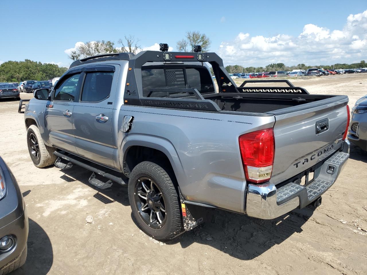 2016 Toyota Tacoma - Image 2