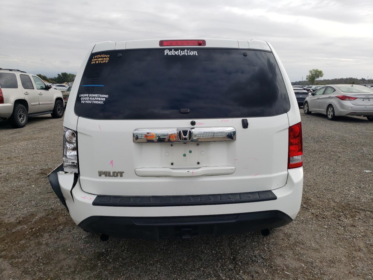 5FNYF3H2XEB016515 2014 Honda Pilot Lx