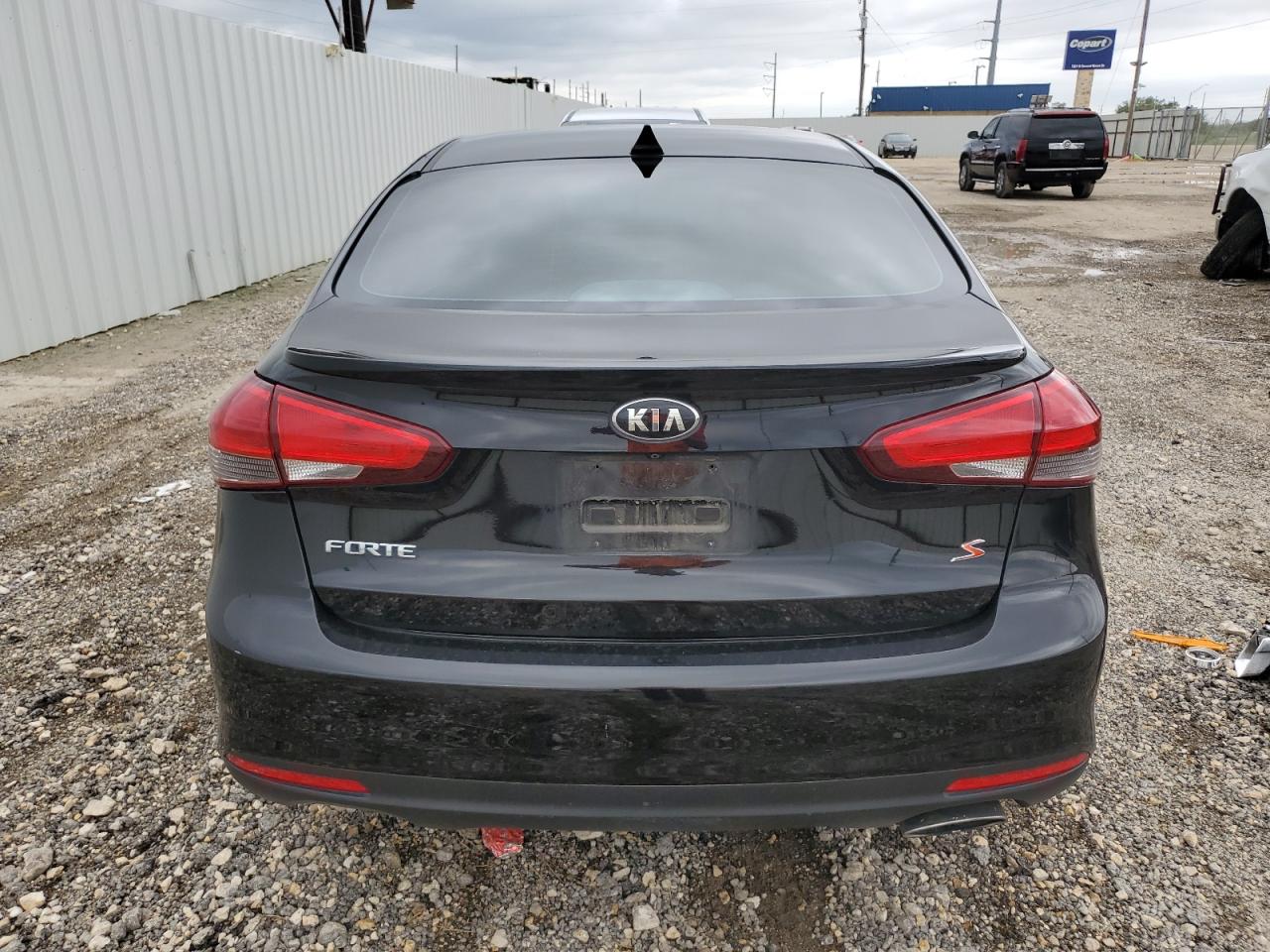 2018 Kia Forte Lx VIN: 3KPFL4A75JE226385 Lot: 70397454