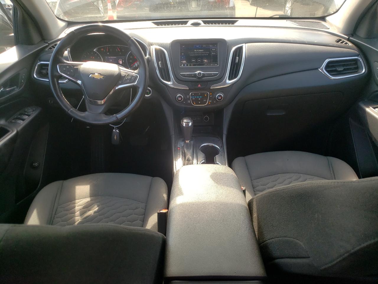 2GNAXUEV3K6107749 2019 Chevrolet Equinox Lt