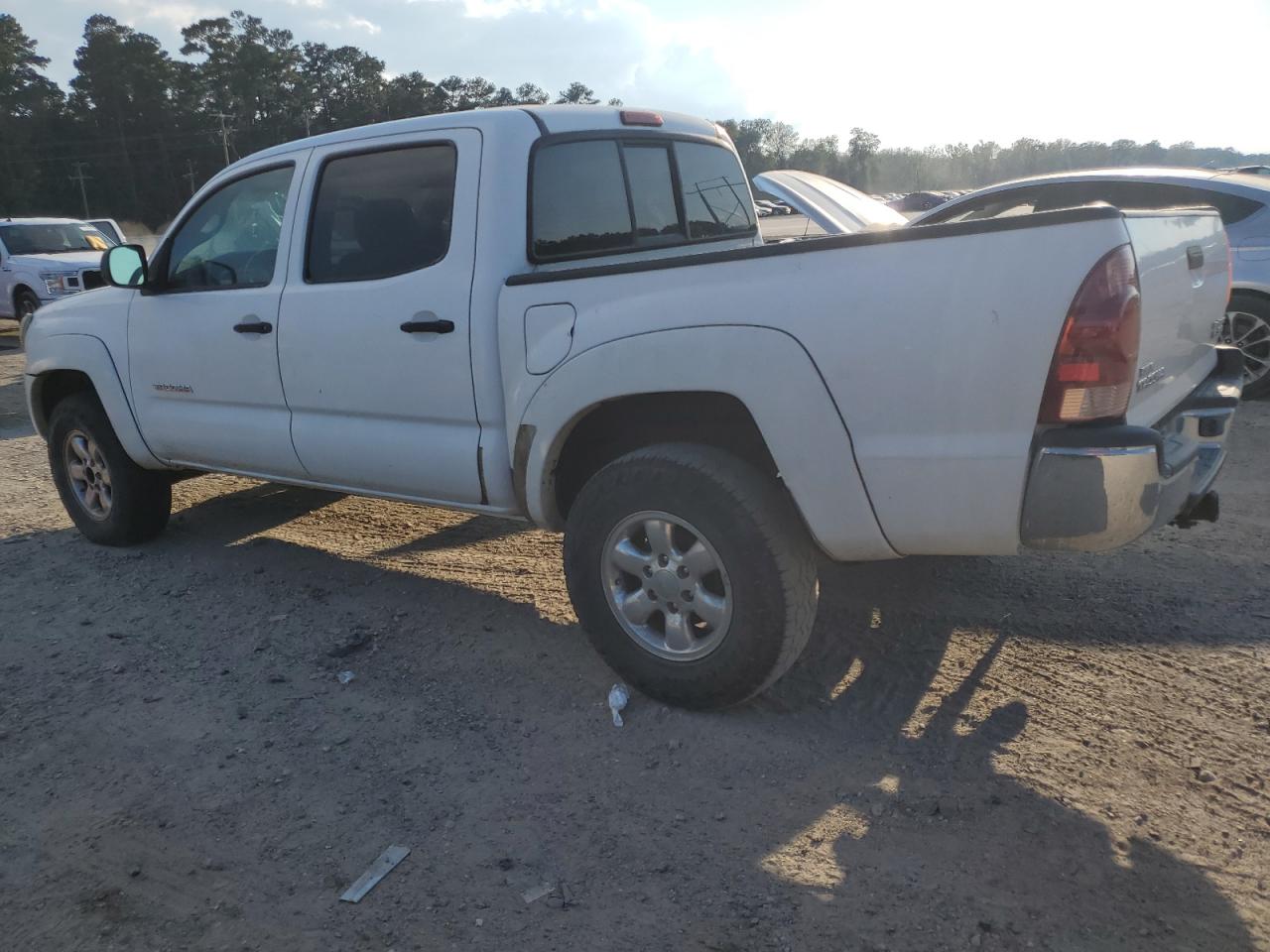 2006 Toyota Tacoma - Image 2