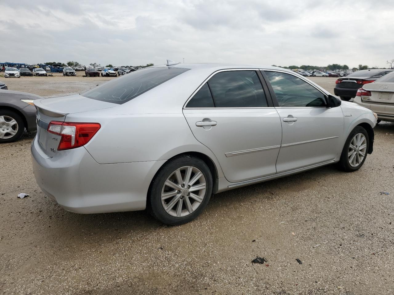 VIN 4T1BD1FK1DU073402 2013 TOYOTA CAMRY no.3